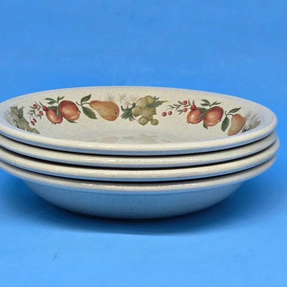 Wedgwood Stoneware Quince 7 3/8